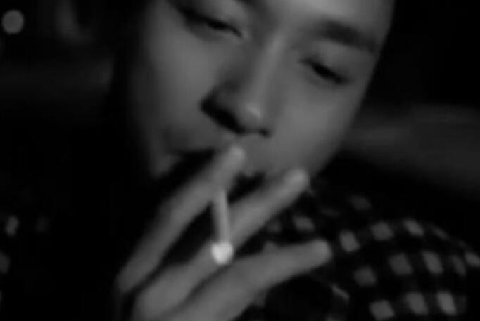 抽烟的幽默评论