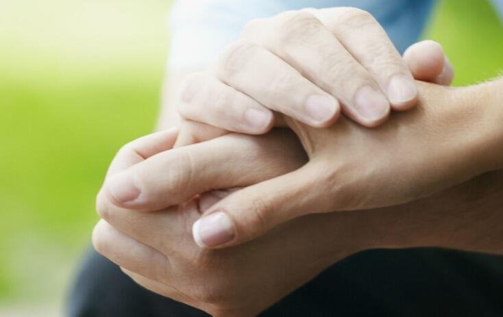 亲人相聚短暂又快乐的句子文案