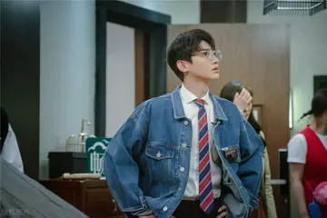 形容小男孩聪明帅气的诗句文案