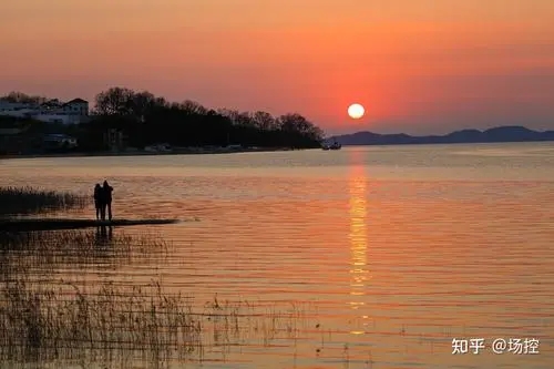 晚风很温柔的句子文案