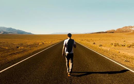 劝朋友振作起来的句子文案