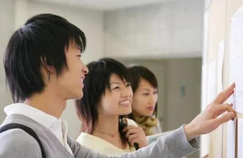 对大学生的鼓励和祝愿的话