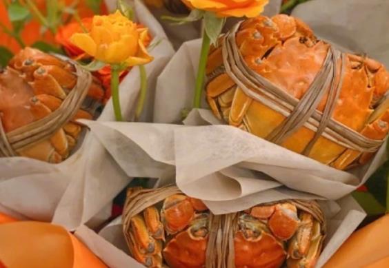 吃螃蟹的心情说说文案配图