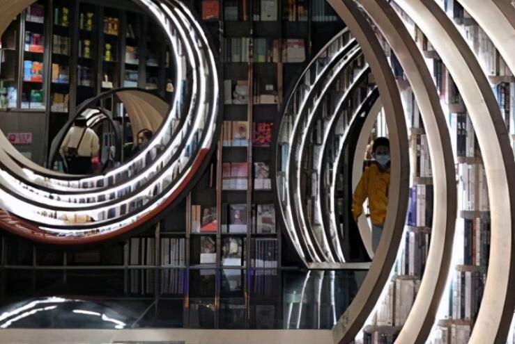 带孩子逛书店的朋友圈