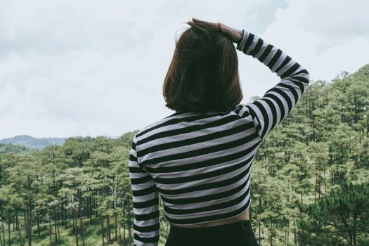 精辟的哲理句子文案带图片