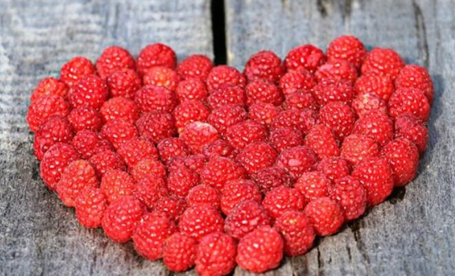 鼓励我们努力生活的鸡汤名句文案