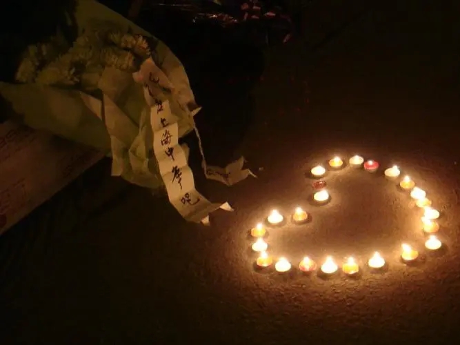 对逝者家属安慰话短信