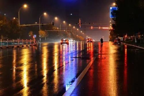 夜间伤感有深度说说文案