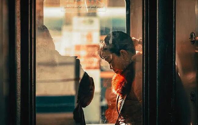 形容来去匆匆不舍的句子文案