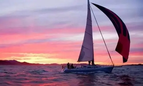 描写帆船的句子文案有哪些