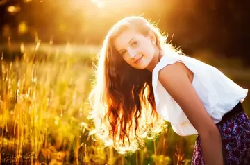 每天都笑得灿烂的句子文案