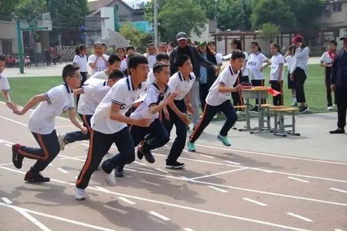 小学校运动会朋友圈说说文案