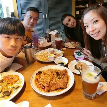 闺蜜聚餐开心的句子文案