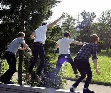 兄弟社会语录文案短句霸气