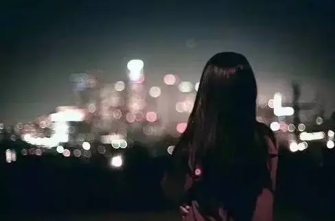 形容女人夜晚空虚寂寞的句子文案