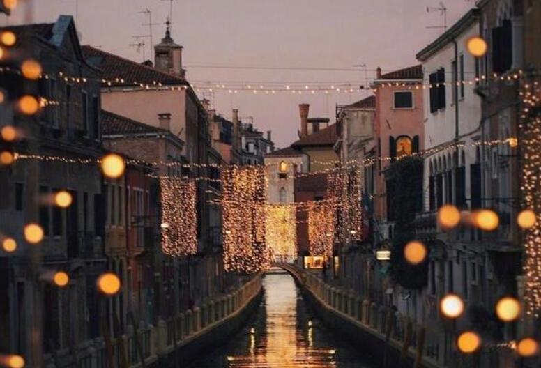 伤心到心碎的句子文案