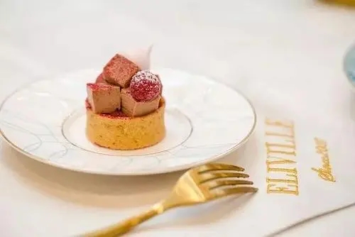 甜食能让人开心的句子文案