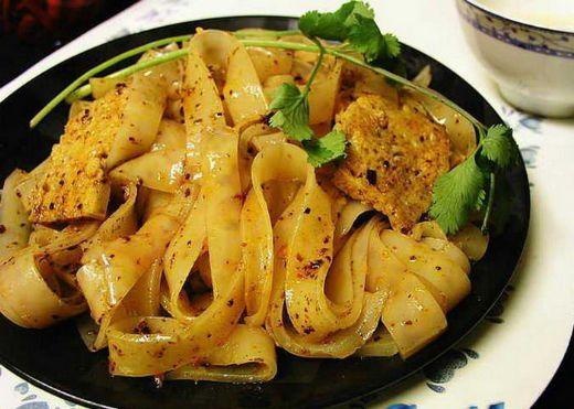 吃西安美食的心情说说文案