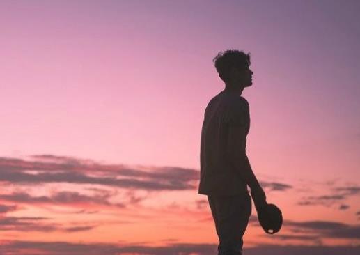 致爱笑的自己说说文案