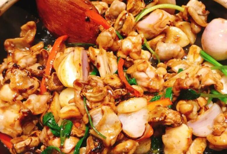 描写食物香气扑鼻的句子文案