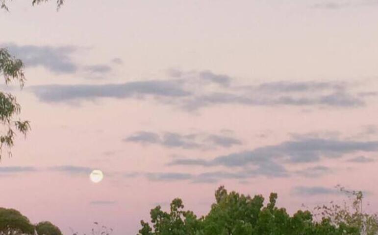 暗示自己生病的朋友圈