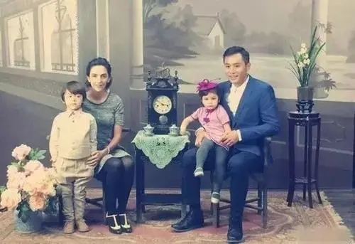 拍全家福发朋友圈说说文案