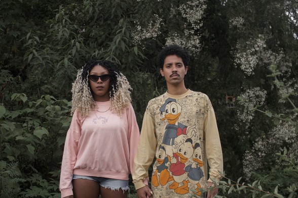 刚谈恋爱朋友圈应该怎么发