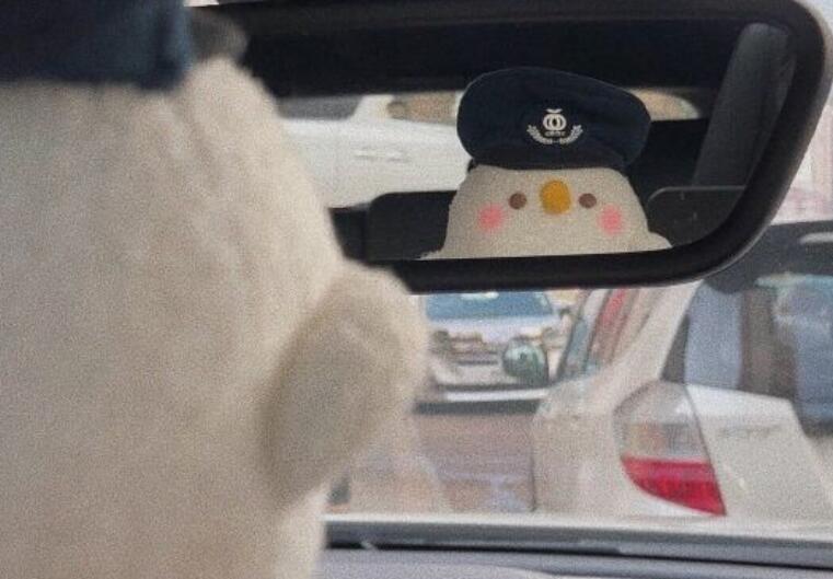 跟闺蜜互黑的搞笑句子文案