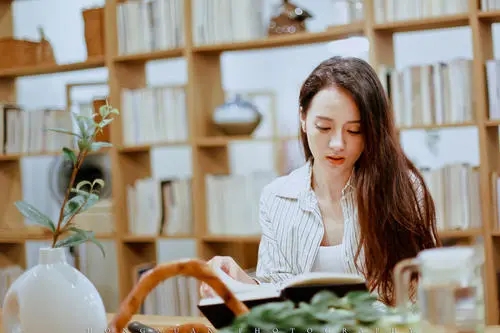 女人护肤正能量语句文案简单明了