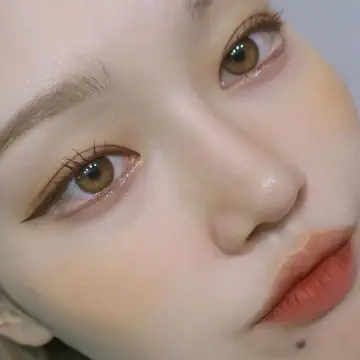 赞美眼睛迷人的句子文案