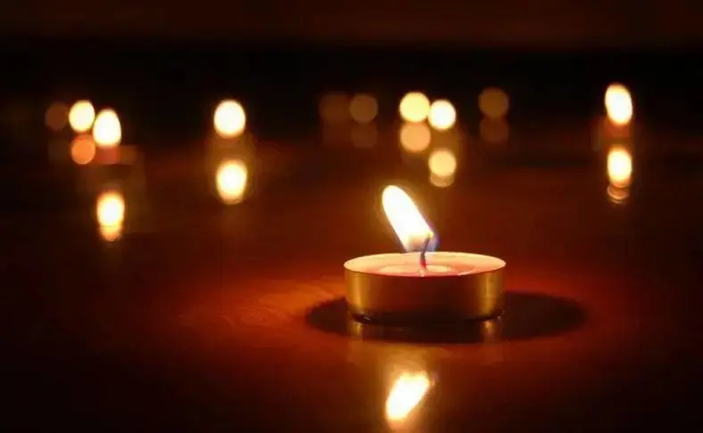 沉重悼念逝者句子文案