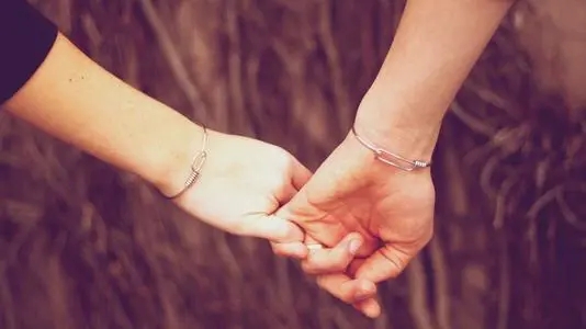 挽回女友最感人的短句