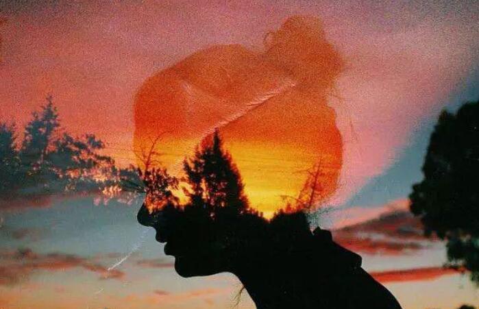 撕心裂肺大哭伤感句子文案