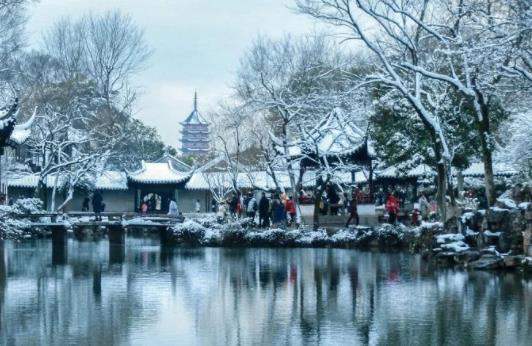 写雪的唯美诗句文案10句小雪