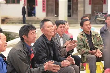 对驻村工作队的赞美词