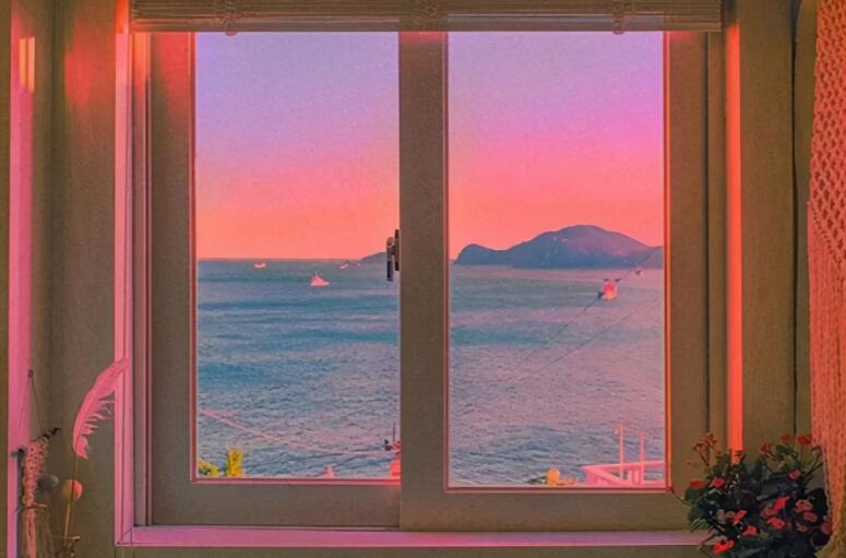 不喜欢过任何节日的说说文案