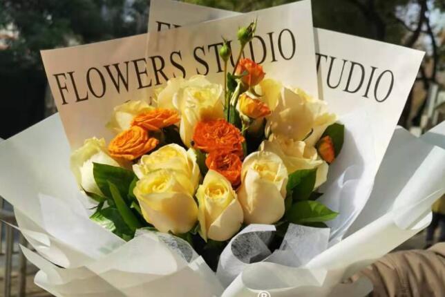 鲜花卡片简短情话文案