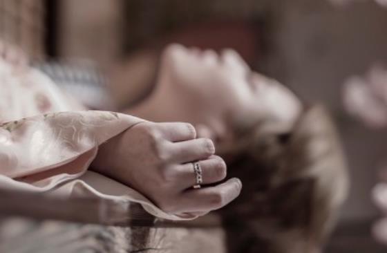 爱情伤感句子文案句句心痛