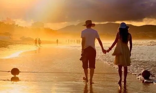 情侣看电影的浪漫句子文案