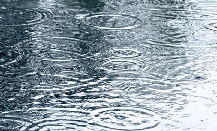 连续下雨天的心情说说文案