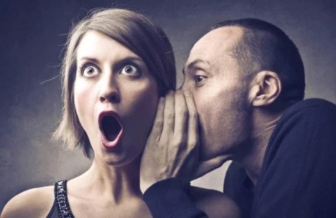 讽刺两面三刀的人句子文案