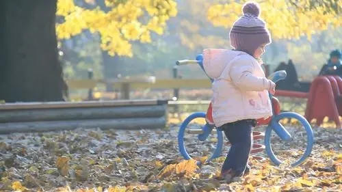 孩子蹒跚学步唯美句子文案