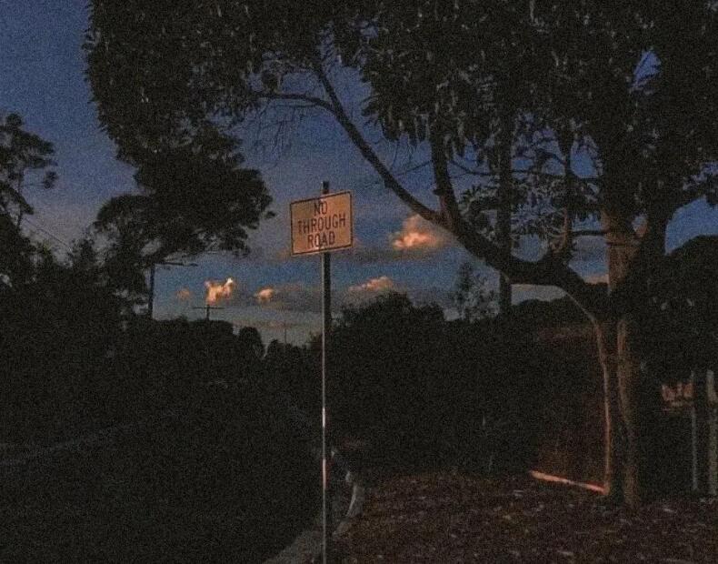 熬夜说说文案发朋友圈配图