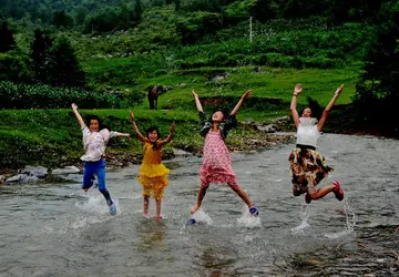 水中玩耍的优美句子文案