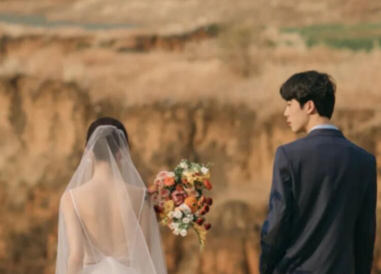 十字浪漫爱情句子文案短句