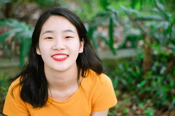 赞美眼睛迷人的句子文案