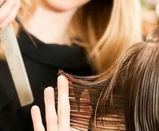 女孩剪头发的说说文案