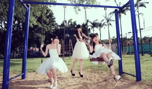 姐妹留言短句八个字