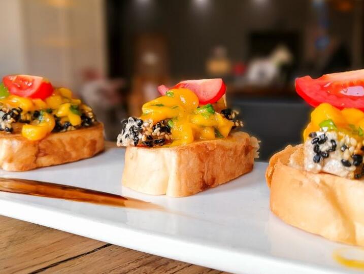 觅食回来的说说文案