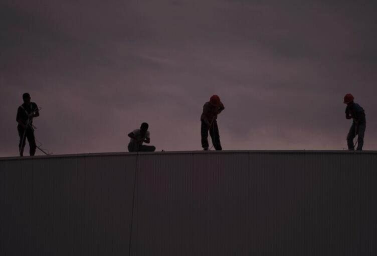 激励逆境中男人的句子文案